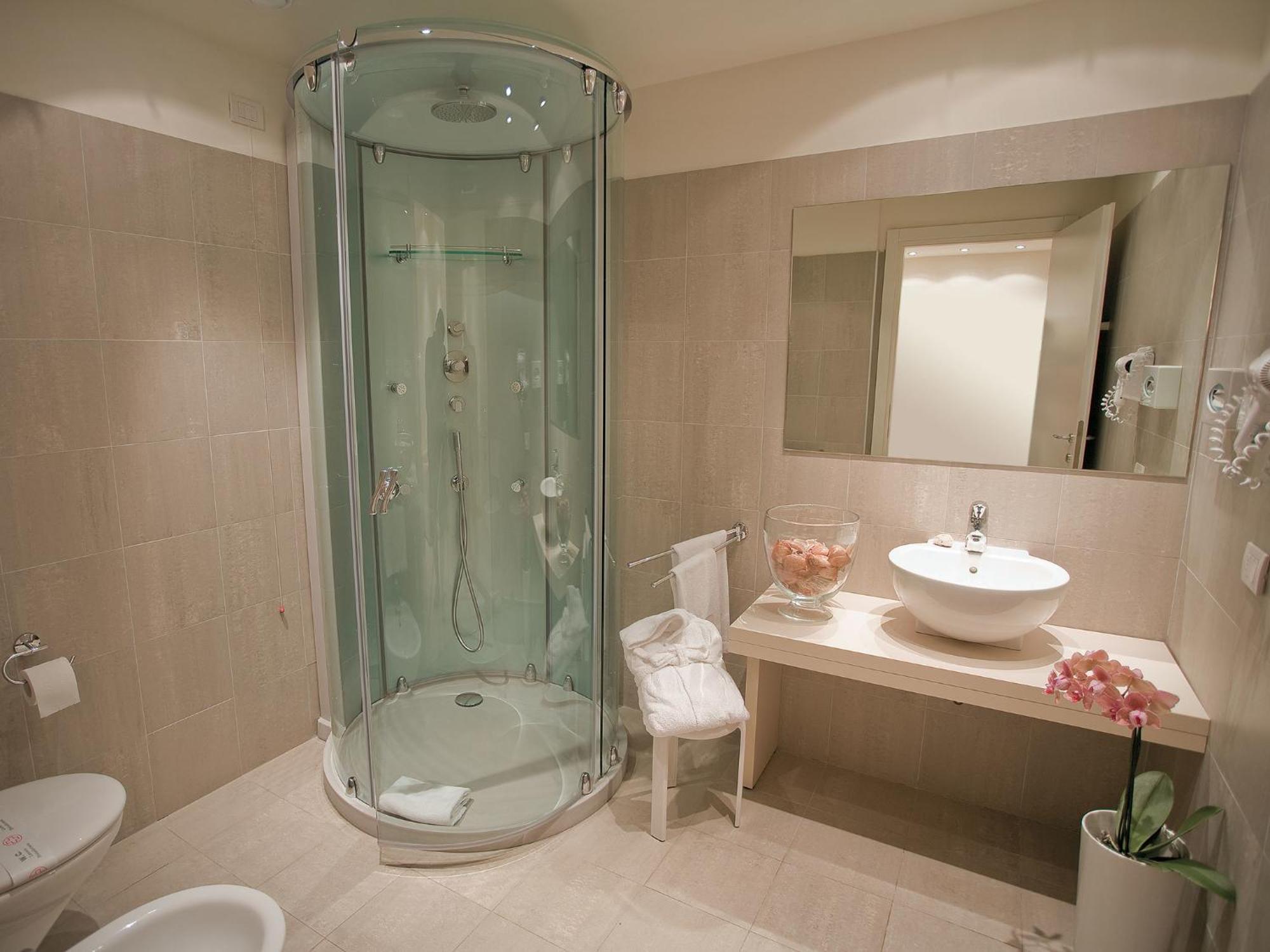 Hotel Cube Ravenna Oda fotoğraf